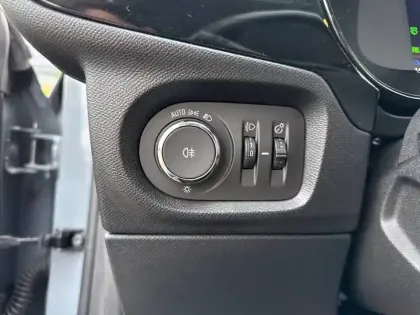 Photo 20 Opel Corsa  Electrique 136 ch & Batterie 50 kWh