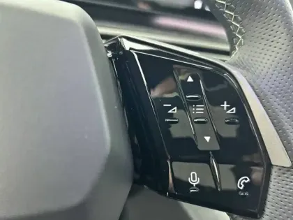 Photo 27 Peugeot 3008  Hybrid 145 e-DCS6