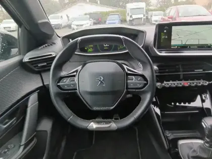 Photo 8 Peugeot 208  BlueHDi 100 S&S BVM6