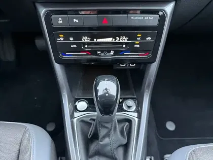 Photo 12 Volkswagen T-cross  1.0 TSI 110 Start/Stop DSG7