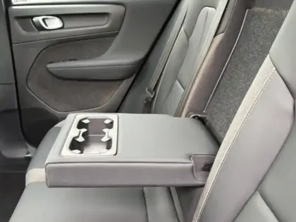 Photo 13 Volvo Xc40  Recharge 231 ch 1EDT