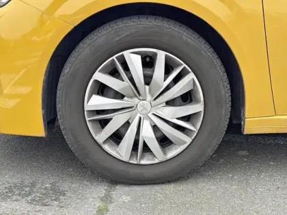 Photo 12 Peugeot 208  PureTech 75 S&S BVM5