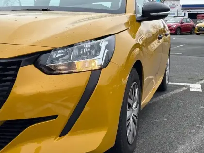 Photo 15 Peugeot 208  PureTech 75 S&S BVM5