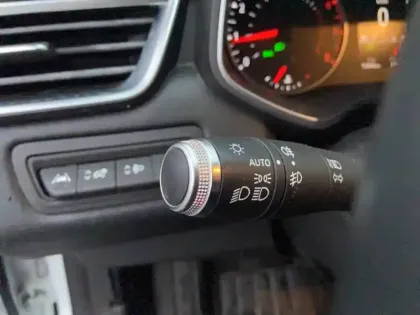 Photo 18 Renault Clio  SOCIETE TCE 90 - 21N