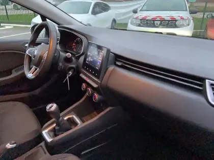 Photo 13 Renault Clio  SOCIETE TCE 90 - 21N