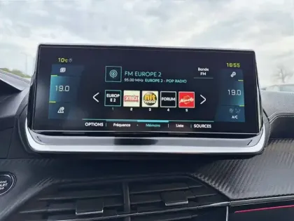 Photo 21 Peugeot 208  Electrique 50 kWh 136ch