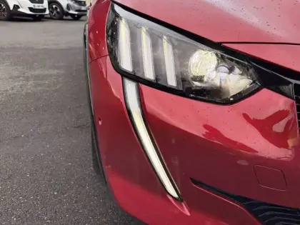 Photo 15 Peugeot 208  Electrique 50 kWh 136ch