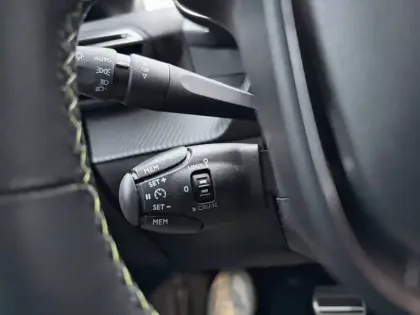 Photo 20 Peugeot 208  Electrique 50 kWh 136ch