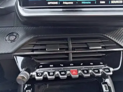 Photo 22 Peugeot 208  Electrique 50 kWh 136ch