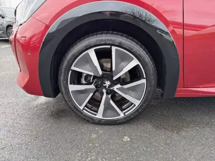 Photo 12 Peugeot 208  Electrique 50 kWh 136ch