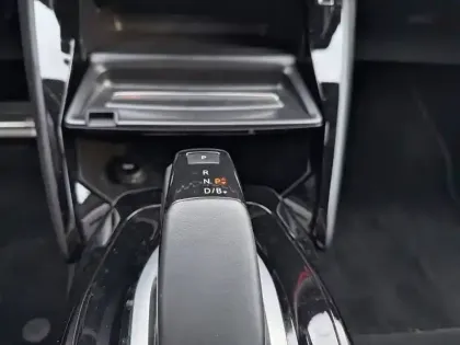 Photo 13 Peugeot 208  Electrique 50 kWh 136ch