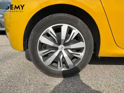 Photo 10 Peugeot 208  PureTech 100 S&S EAT8