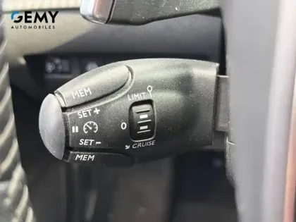 Photo 11 Peugeot 208  PureTech 100 S&S EAT8