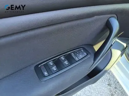 Photo 12 Renault Megane Mégane IV Berline Blue dCi 115 - 21B