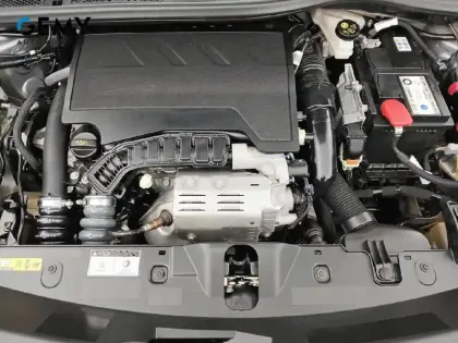 Photo 11 Peugeot 2008  PureTech 100 S&S BVM6