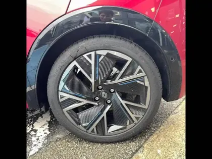 Photo 11 Renault Clio  E-Tech full hybrid 160 ch