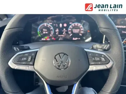Photo 11 Volkswagen Golf  1.5 eHybrid 272 DSG6