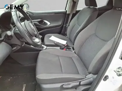 Photo 40 Toyota Yaris  120 VVT-i