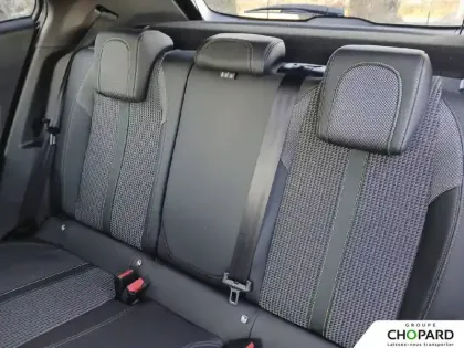 Photo 50 Peugeot 2008  PureTech 130 S&S BVM6