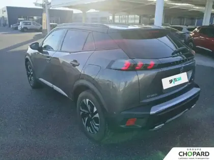 Photo 61 Peugeot 2008  PureTech 130 S&S BVM6