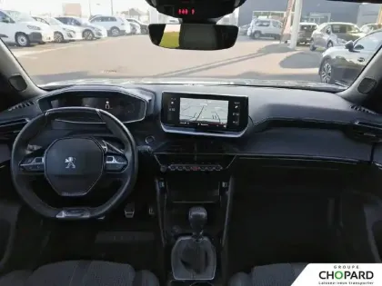 Photo 11 Peugeot 2008  PureTech 130 S&S BVM6