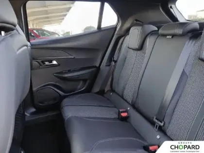 Photo 17 Peugeot 2008  PureTech 130 S&S BVM6