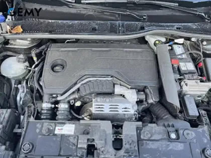 Photo 11 Citroën C4  Hybride 136 e-DCS6