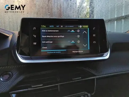 Photo 16 Peugeot 2008  Electrique 136 ch