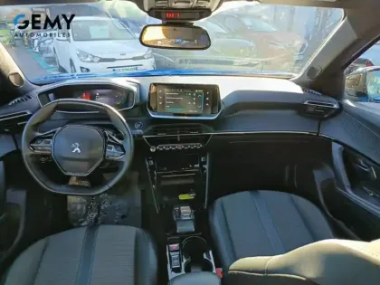 Photo 55 Peugeot 2008  Electrique 136 ch