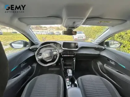 Photo 7 Peugeot 208  Electrique 50 kWh 136ch