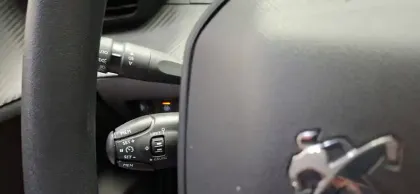 Photo 21 Peugeot 208  BLUEHDI 100 S&S BVM6