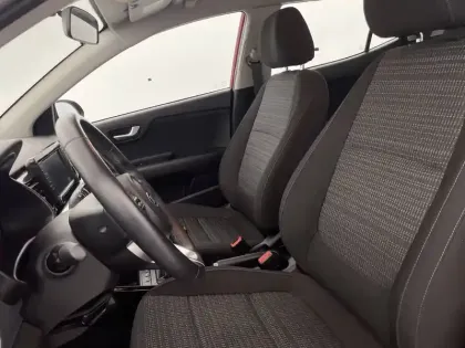 Photo 13 Kia Stonic  1.0 T-GDi 100 ch ISG BVM5