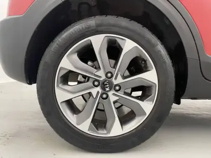 Photo 18 Kia Stonic  1.0 T-GDi 100 ch ISG BVM5