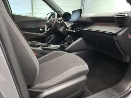 Photo 31 Peugeot 2008  Electrique 136 ch