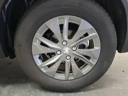 Photo 12 Peugeot 2008  Electrique 136 ch