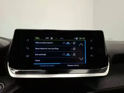 Photo 21 Peugeot 2008  Electrique 136 ch