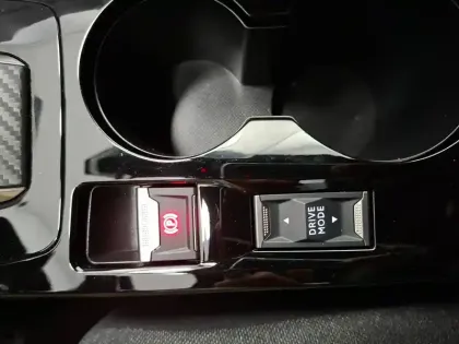 Photo 26 Peugeot 2008  Electrique 136 ch