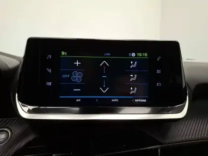 Photo 18 Peugeot 2008  Electrique 136 ch