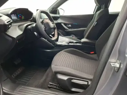Photo 10 Peugeot 2008  Electrique 136 ch