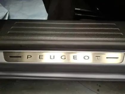 Photo 29 Peugeot 2008  Electrique 136 ch