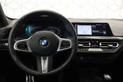 Photo 9 BMW Serie 1 118i 136 ch