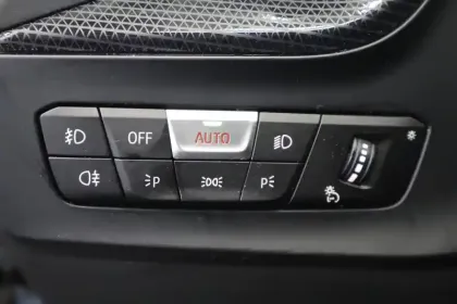 Photo 33 BMW Serie 1 118i 136 ch