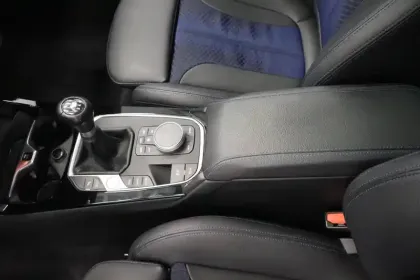 Photo 18 BMW Serie 1 118i 136 ch