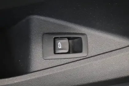 Photo 28 BMW Serie 1 118i 136 ch