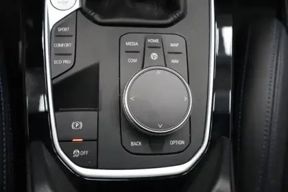 Photo 35 BMW Serie 1 118i 136 ch