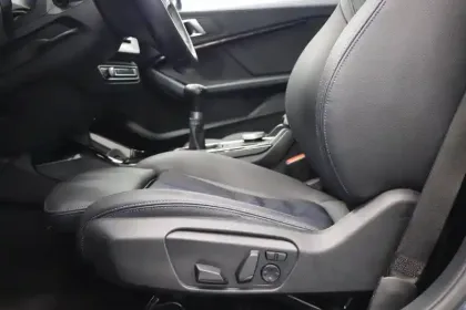 Photo 26 BMW Serie 1 118i 136 ch