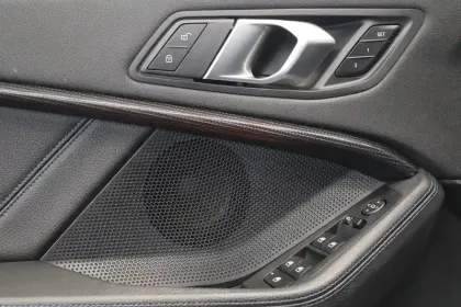 Photo 38 BMW Serie 1 118i 136 ch