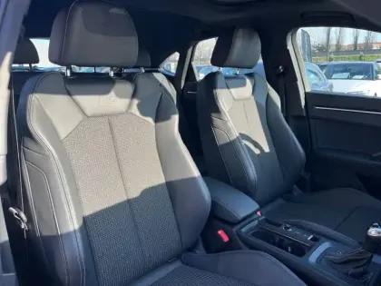 Photo 71 Audi Q3  Sportback 45 TFSIe  245 ch S tronic 6