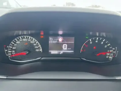 Photo 49 Peugeot 208  PureTech 100 S&S BVM6