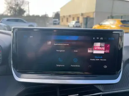 Photo 13 Peugeot 208  PureTech 100 S&S BVM6